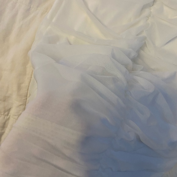 White off the shoulder dress - Picture 3 of 4